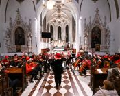 Praznični koncert godalnega orkestra, pevskega zbora in komornih skupin, 6. 12. 2024